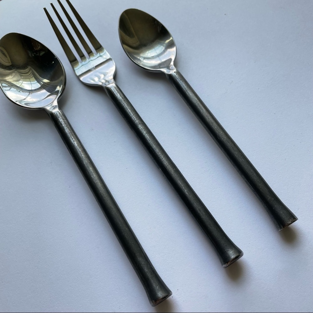 Hampton Silversmiths stainless primitive 
Stainless steel flatware